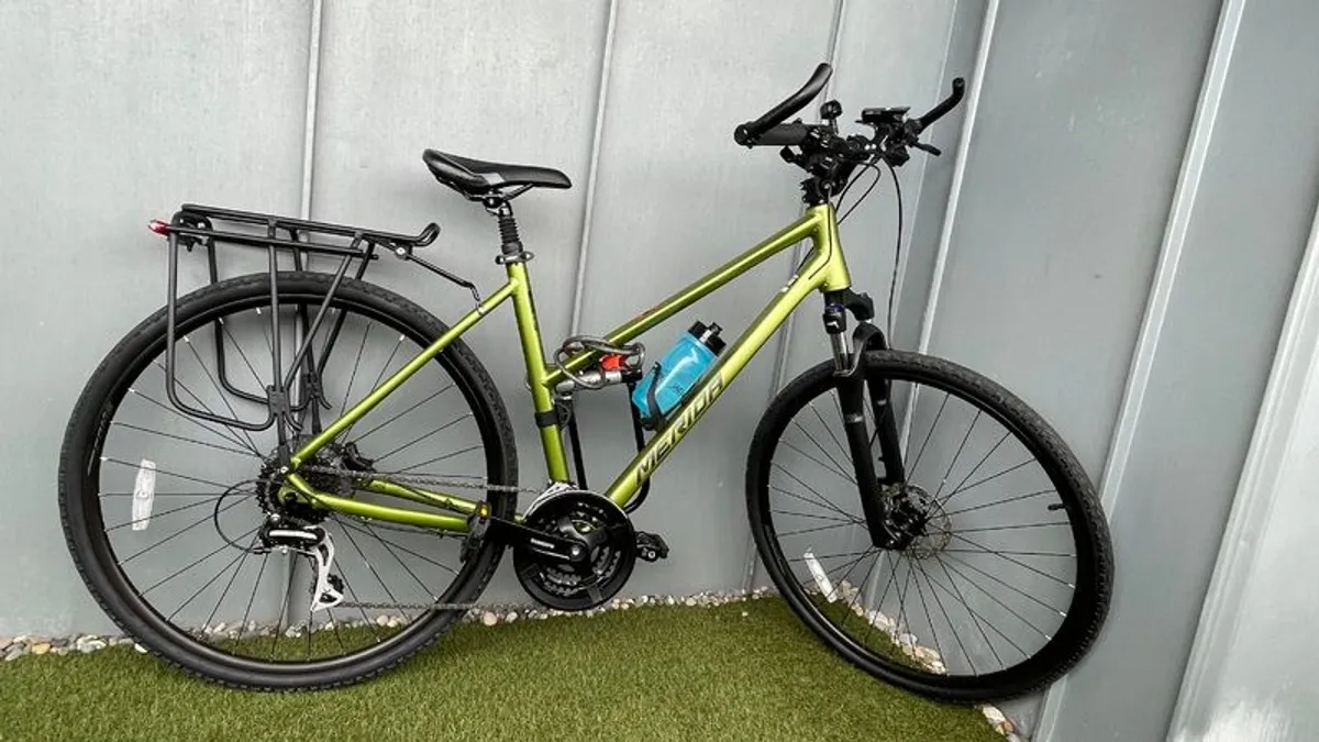 MERIDA Hybrid Bike 2023 & Accessories Set - Image 1