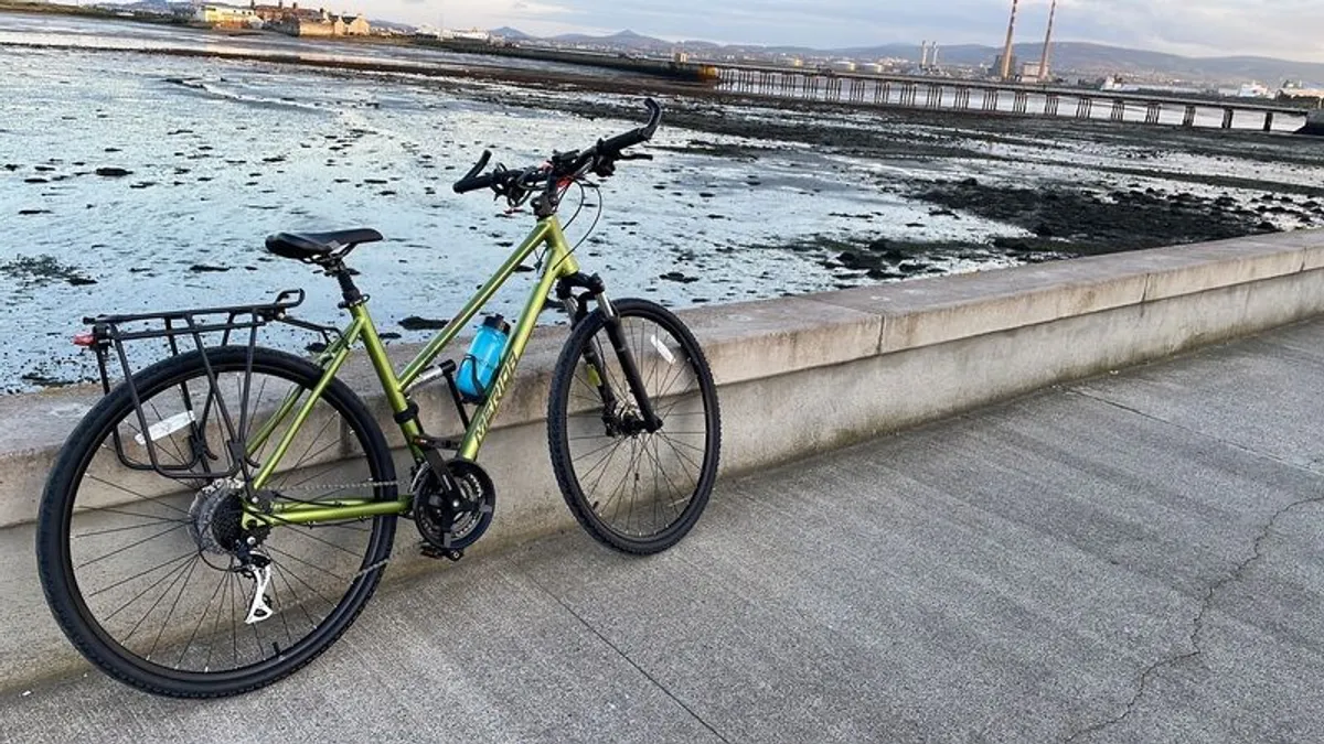 MERIDA Hybrid Bike 2023 & Accessories Set - Image 4