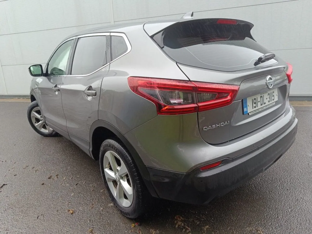 Nissan QASHQAI 1.5dci DSL XE 5dr High Spec - Image 3