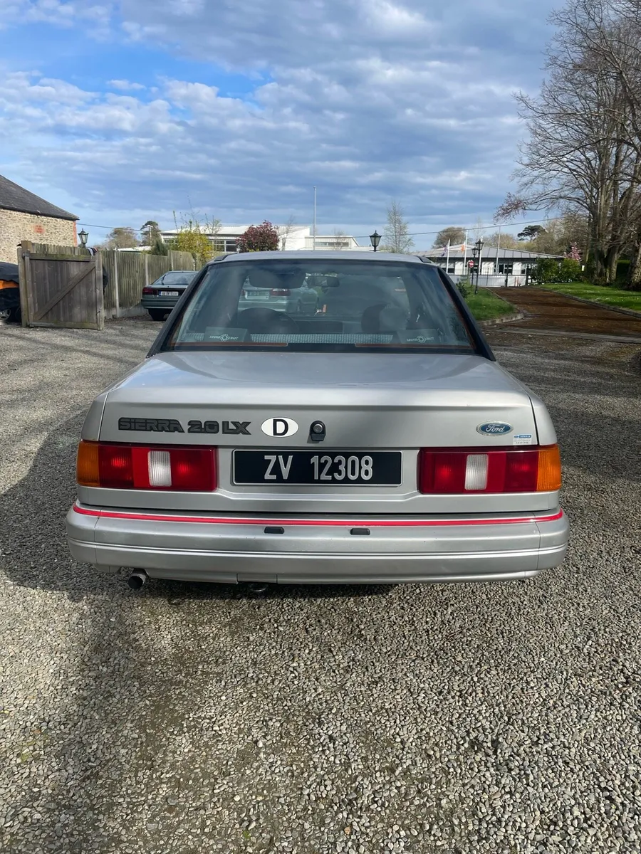 1988 Ford sierra sapphire low miles new nct - Image 3