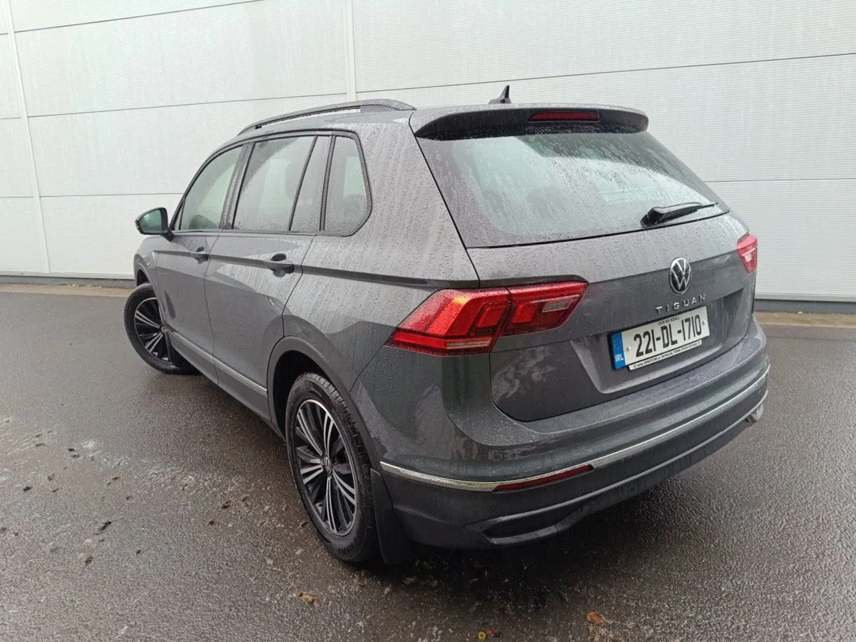Volkswagen Tiguan 2.0 TDI 122HP Life 5dr Mint - Image 3