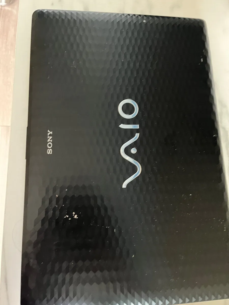 Sony laptop - Image 2
