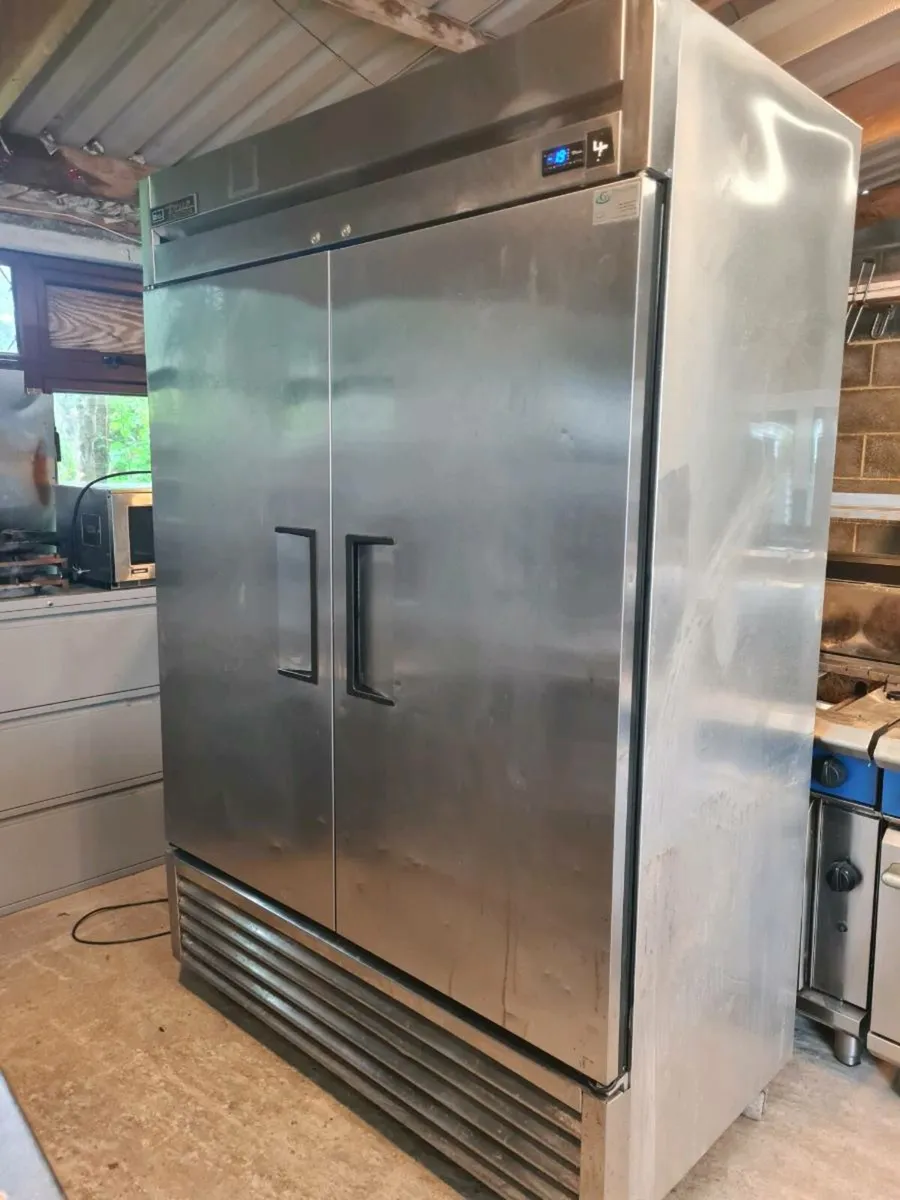 True Double Door Freezer 1388L - Image 2