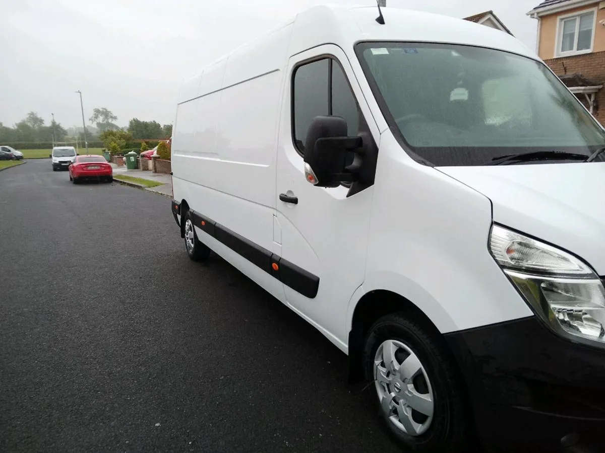 Nissan NV 400 - Image 2