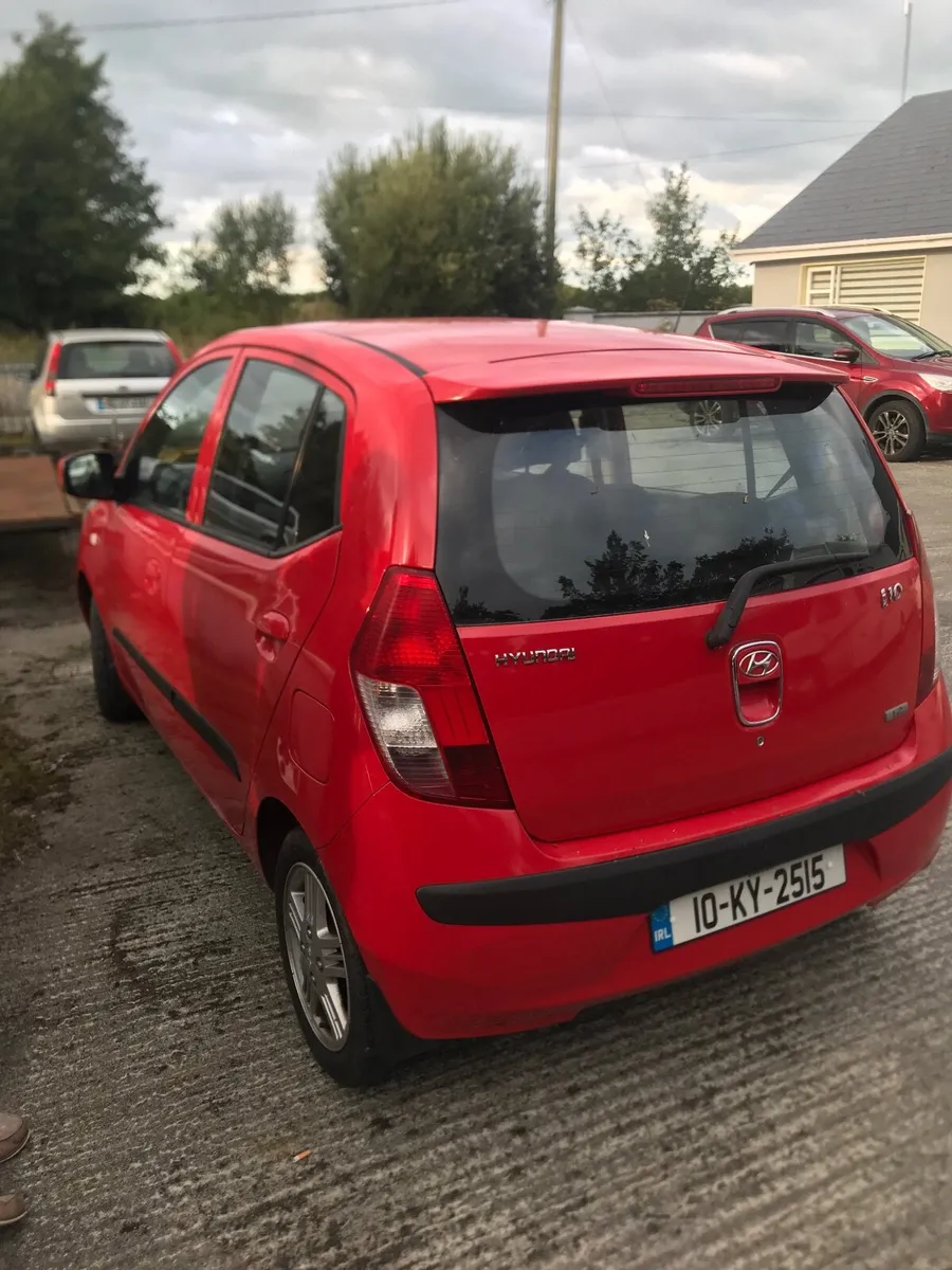 Hyundai i10 2010 automatic - Image 3