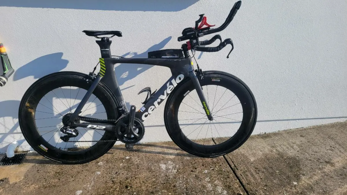 Cervelo P2 triathlon bike - Image 1