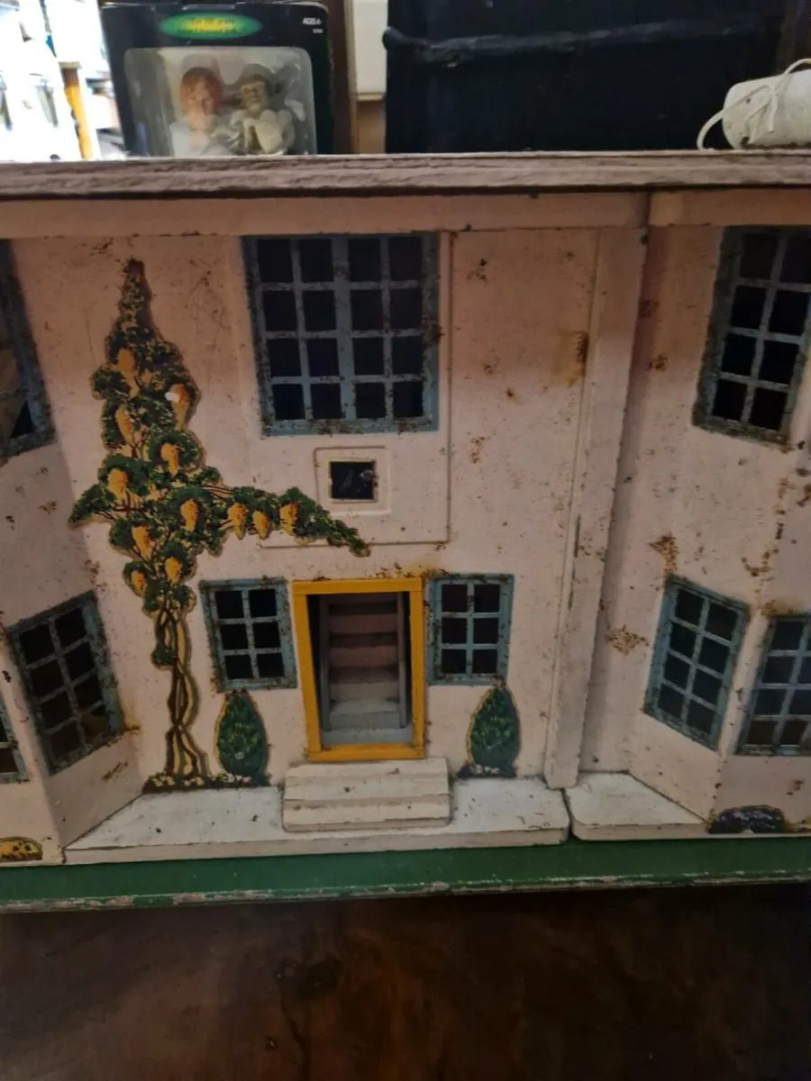 Vintage Dolls House - Image 3