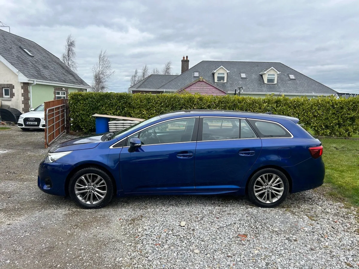 Toyota avensis 2.0d4d - Image 3