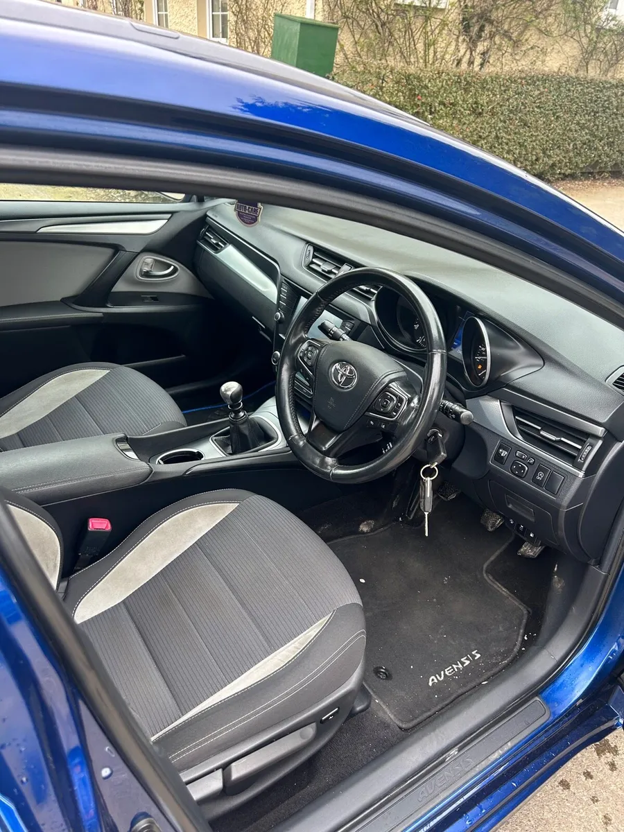 Toyota avensis 2.0d4d - Image 4