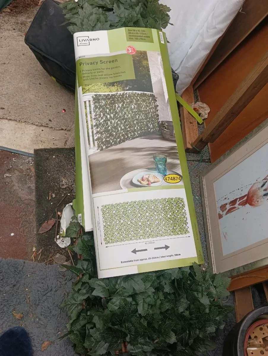 2 brand new privacy screens, change my mind - Image 2