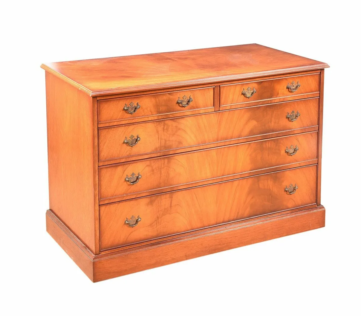 mahogany chest of drawers - Image 1