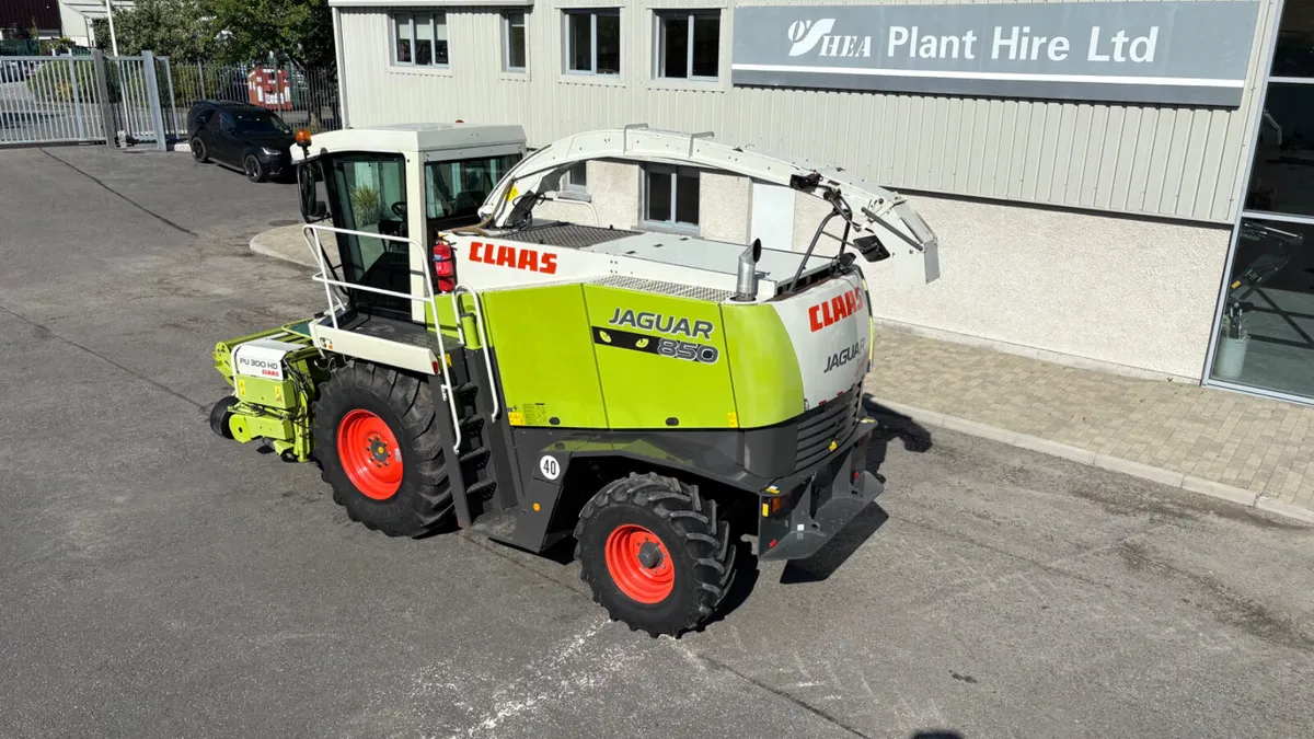 Claas Jaguar 850 Silage Harvester For Sale - Image 2
