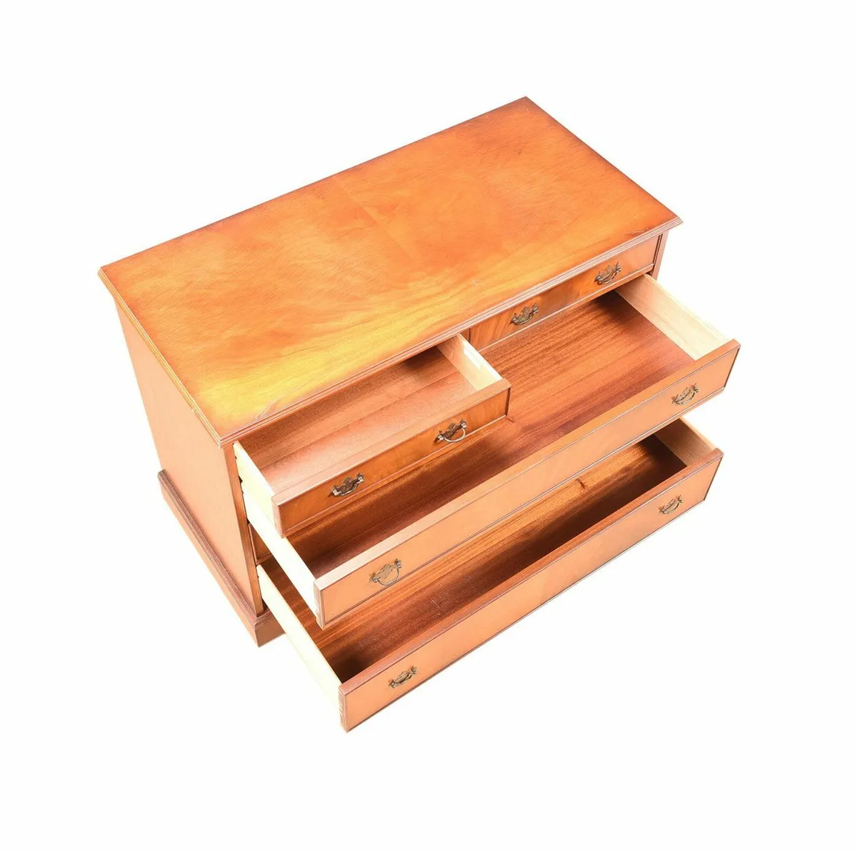 mahogany chest of drawers - Image 3