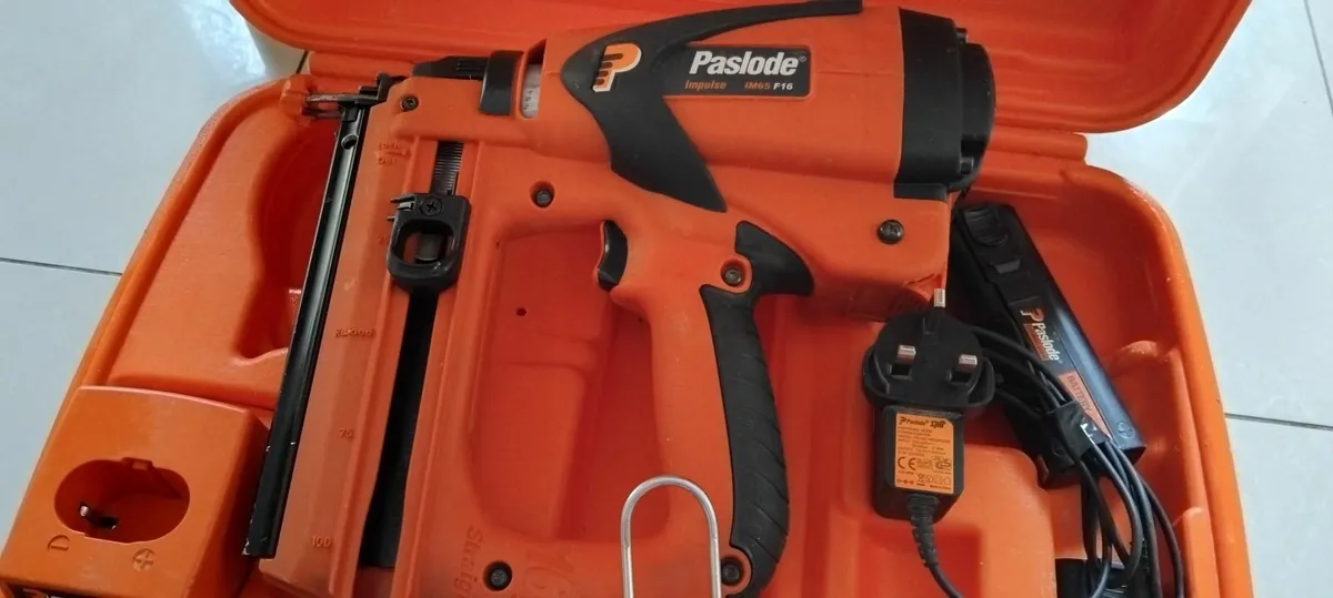 Paslode impulse 2nd fix Nail Gun"Fully Serviced" - Image 4