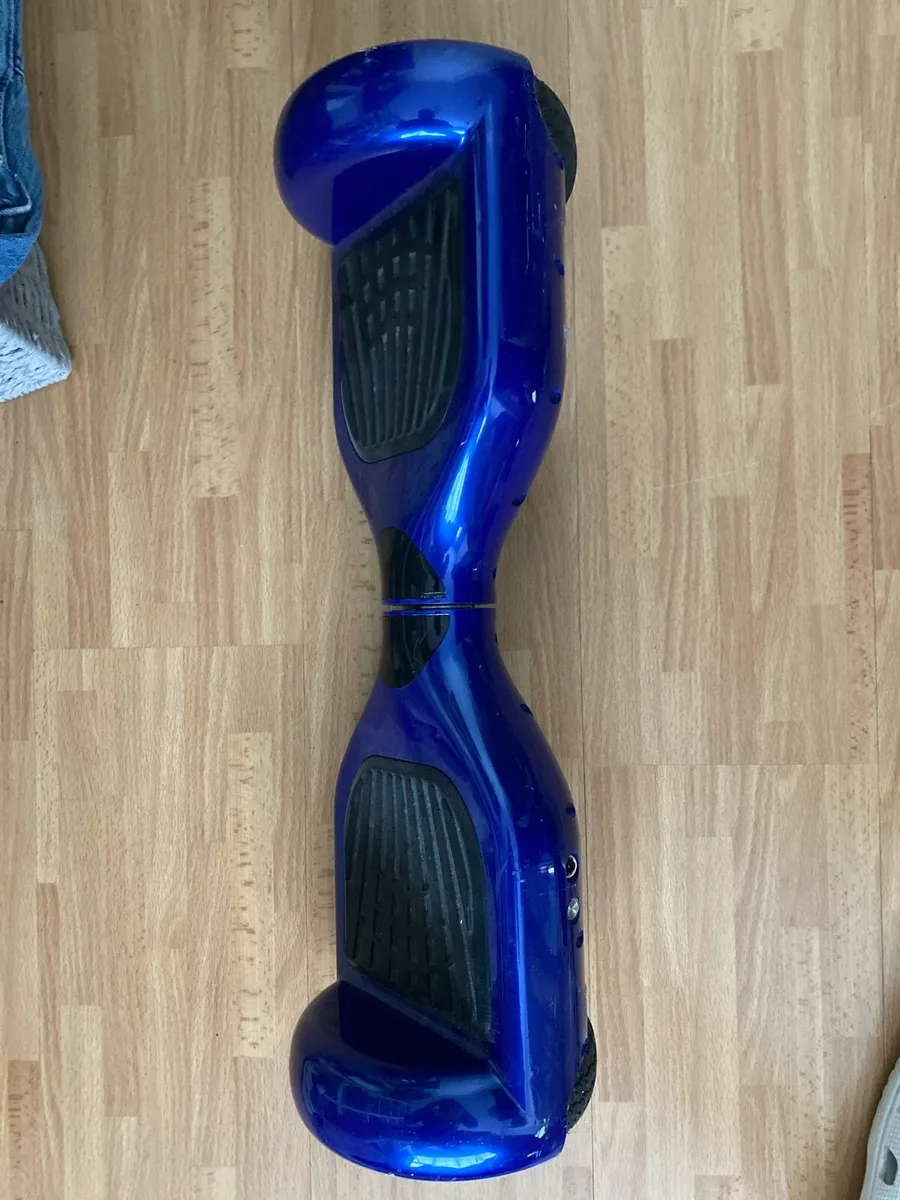 Blue hoverboard - Image 1