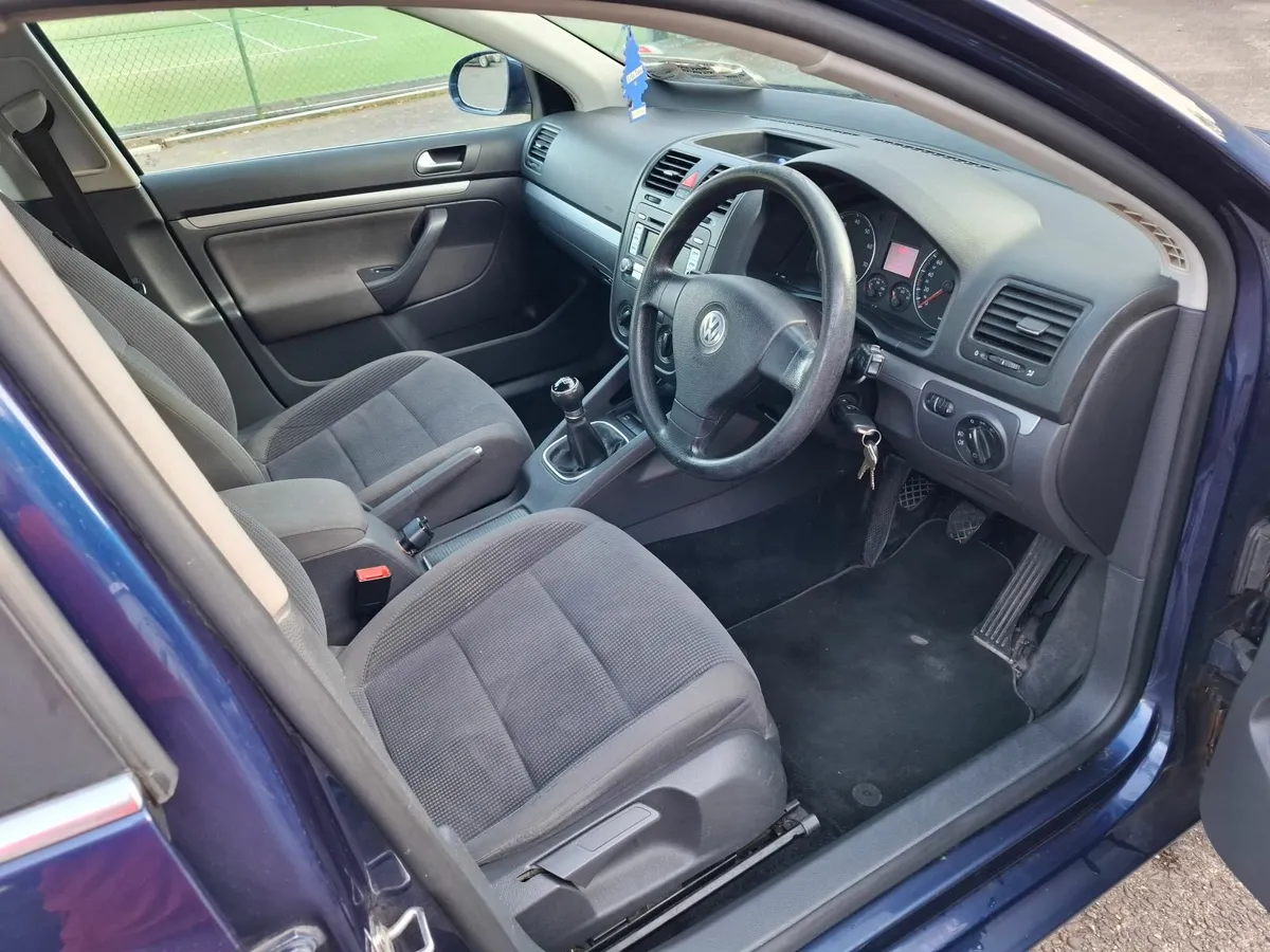 Volkswagen Jetta 2008 - Image 2