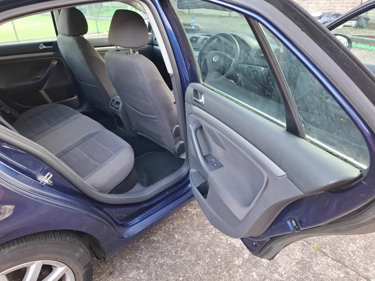Volkswagen Jetta 2008 - Image 3