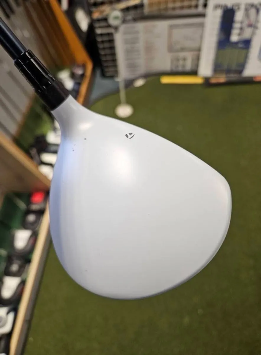 As New Taylormade R15 3 Wood - Image 3