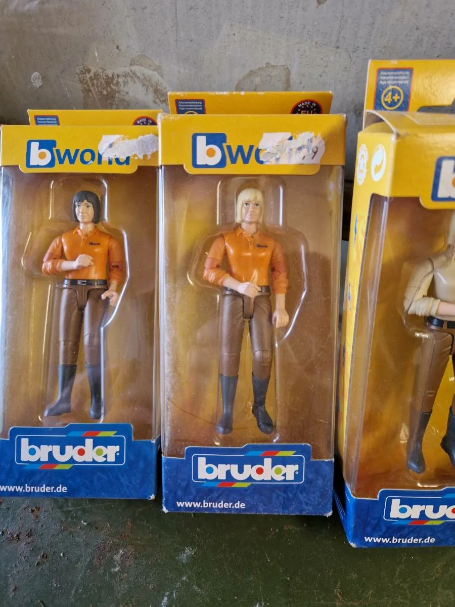 Bruder Farm Figures - Image 3