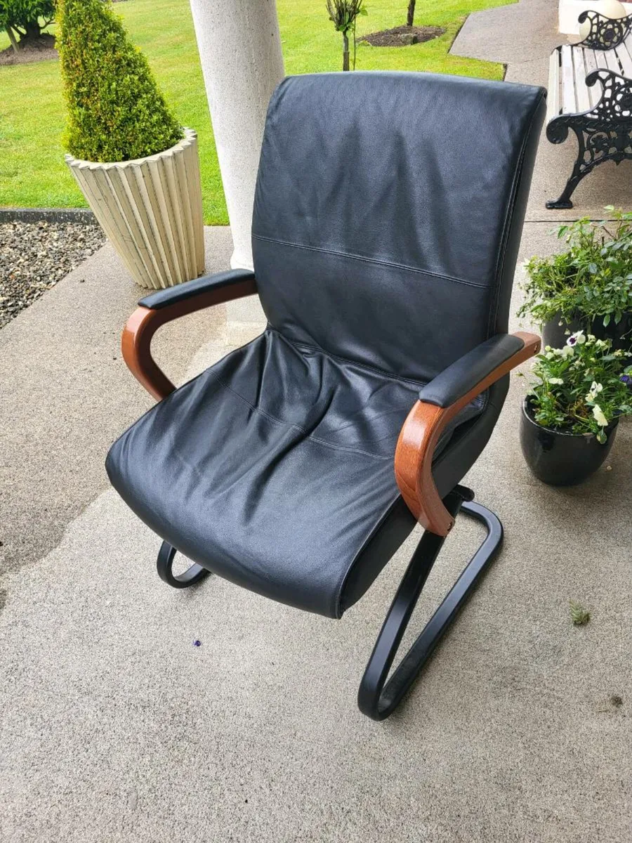 Leather office chair - Image 1