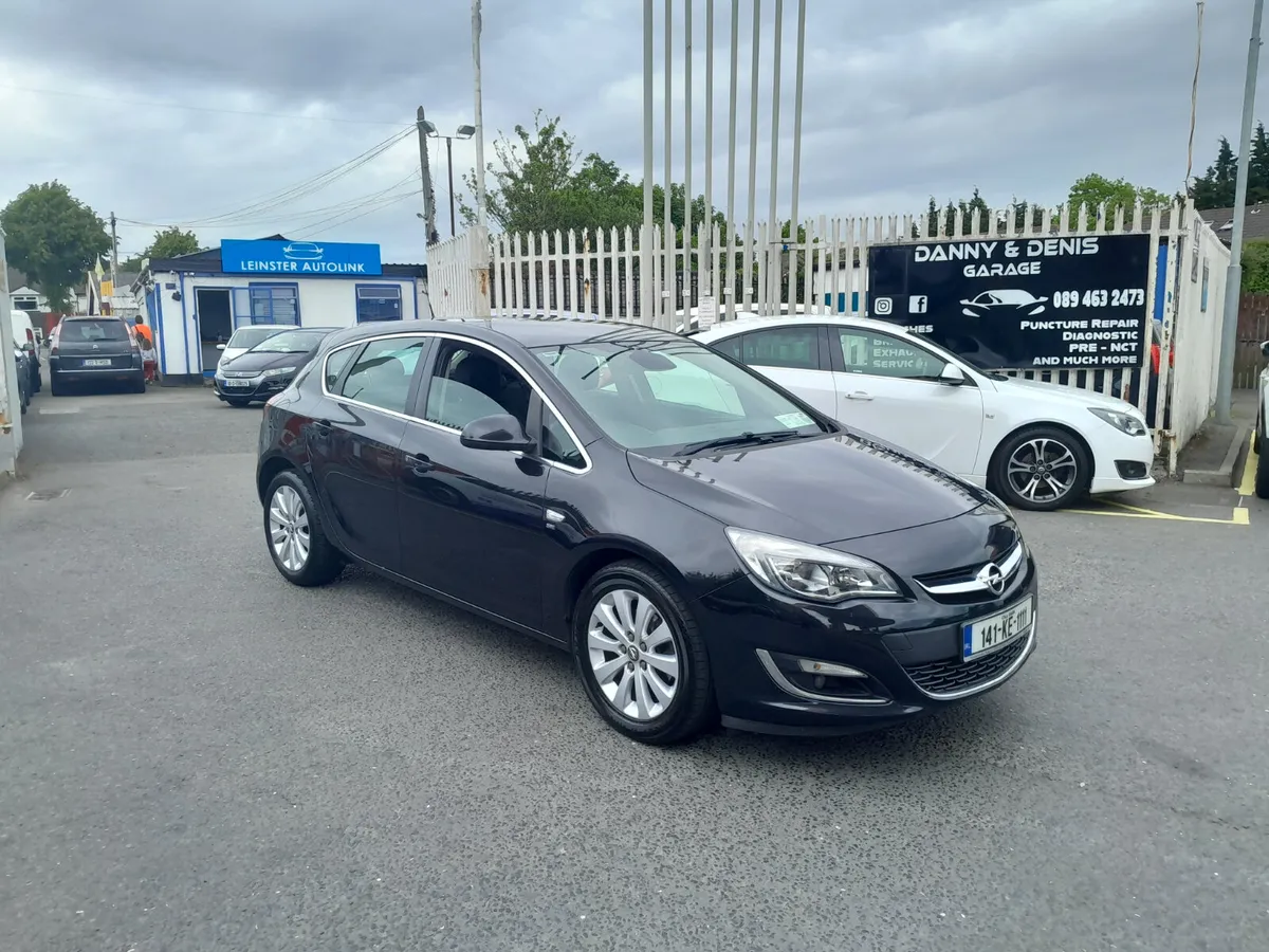 Opel Astra 2014 126,000 kms - Image 1