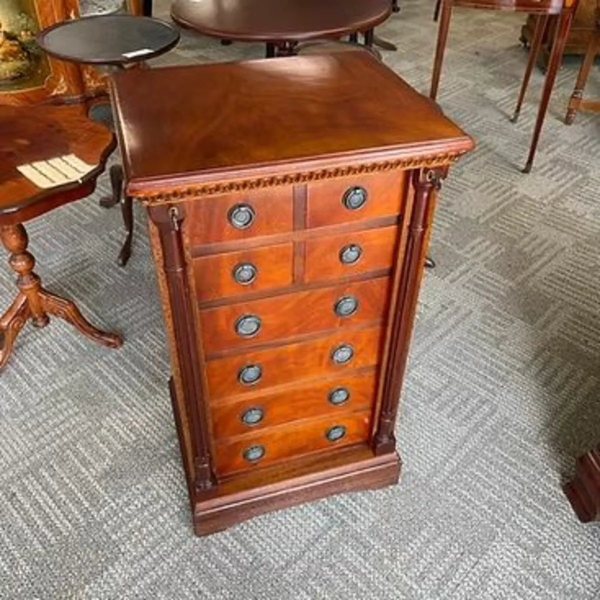 Fabulous Wellington style mahogany jewels chest of