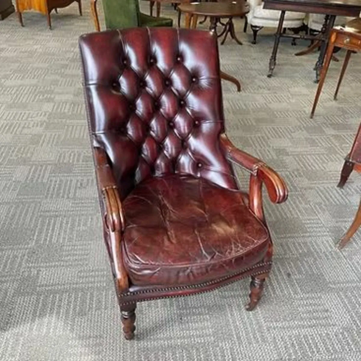 Fabulous vintage oxblood button back occasional se
