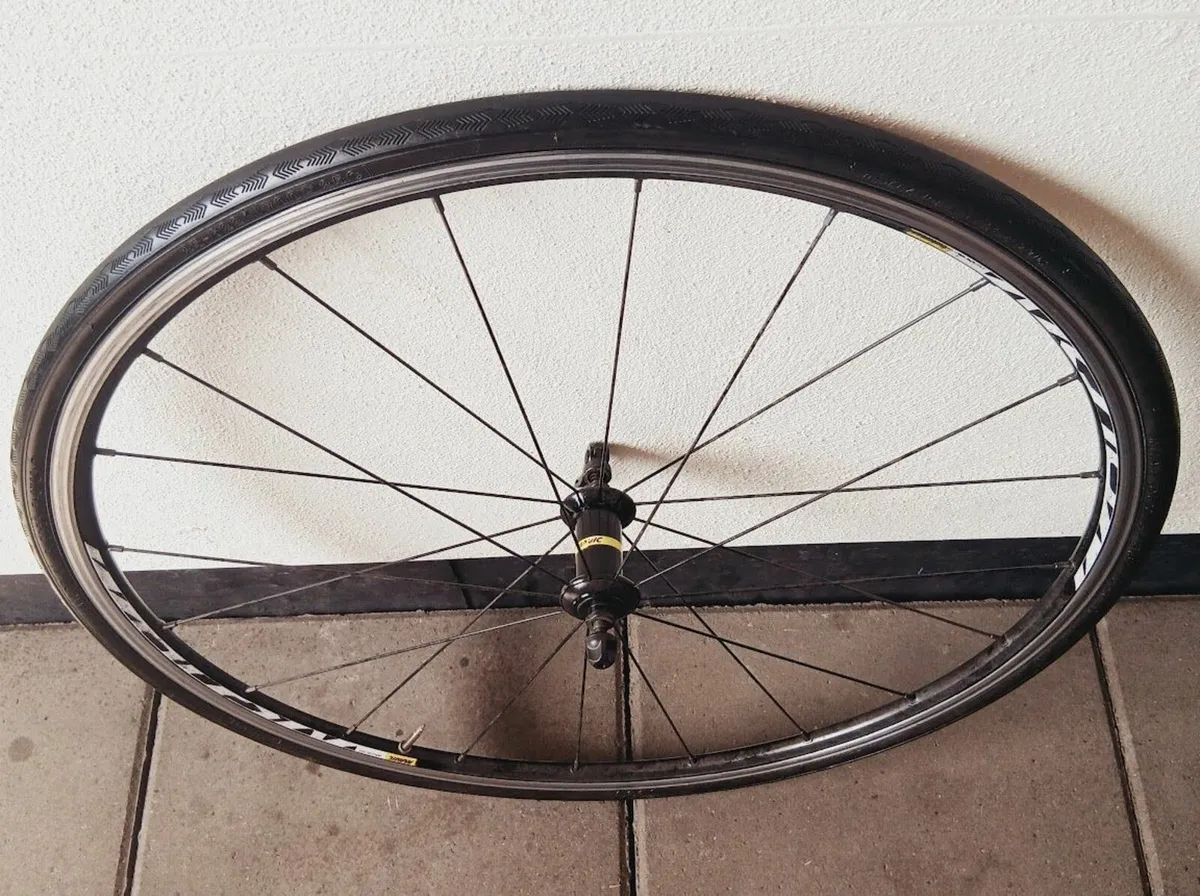 mavic aksium front race bike wheel - Image 2