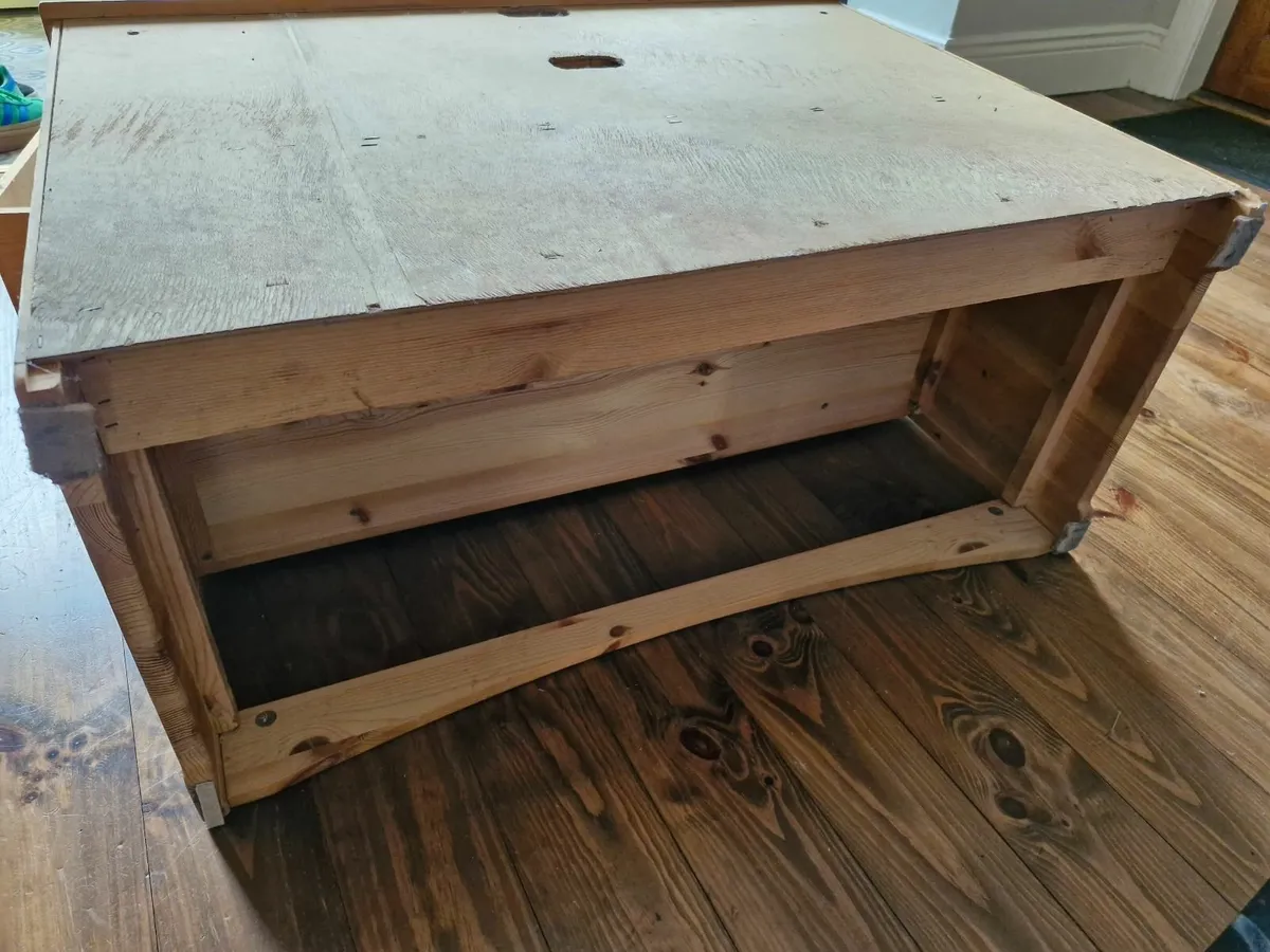 TV Cabinet Table - Image 1