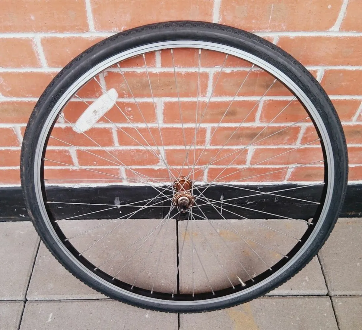 three 28" quick release bike wheels - Image 3