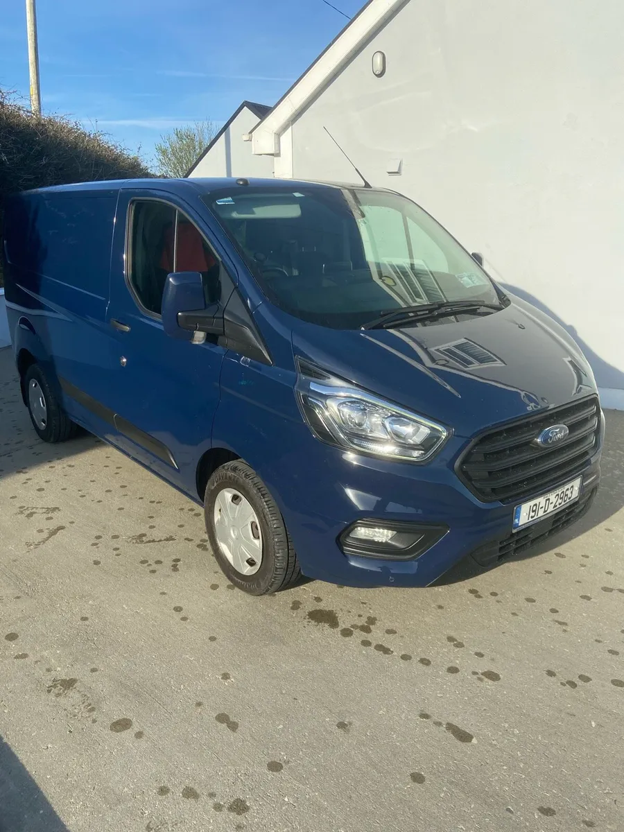 Transit custom van - Image 1
