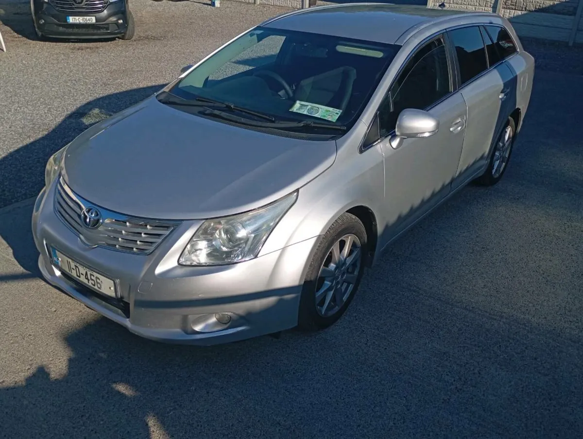 11 Toyota avensis tourer NCT till 5/26 tax 725 - Image 3