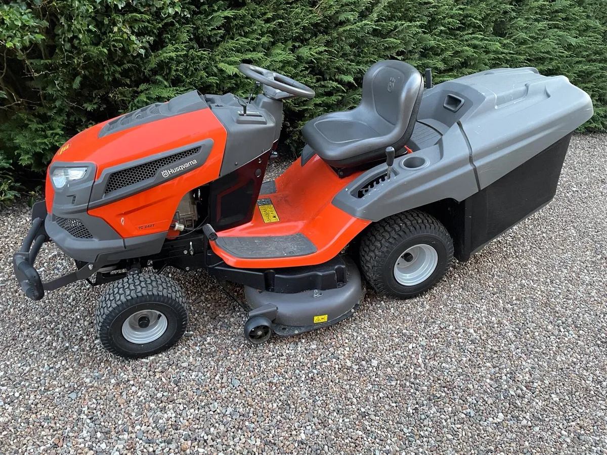Husqvarna TC242T - Image 2