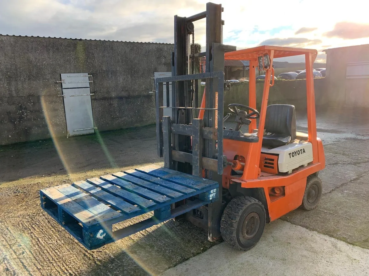 Toyota Diesel Forklift - Image 1