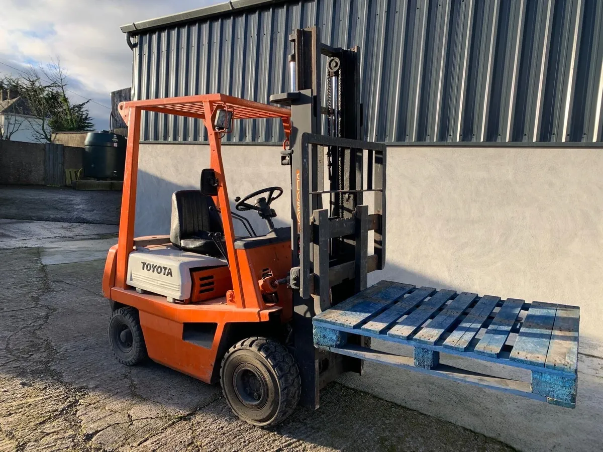 Toyota Diesel Forklift - Image 3