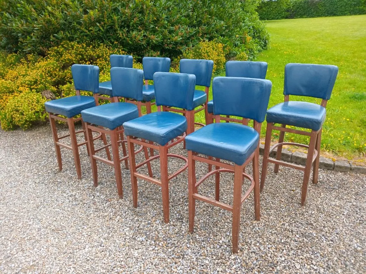 Pub and bar high stools - Image 1
