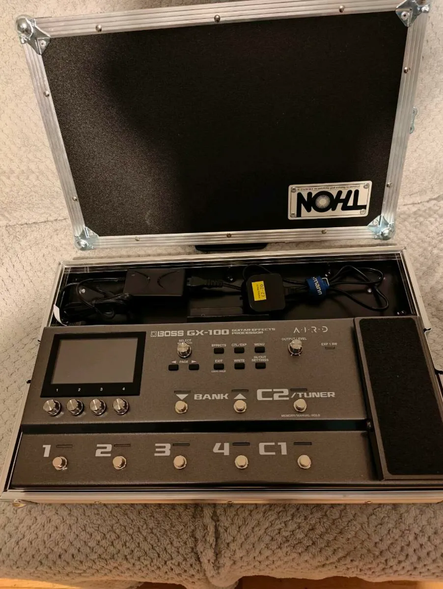 Boss GTX100 plus case