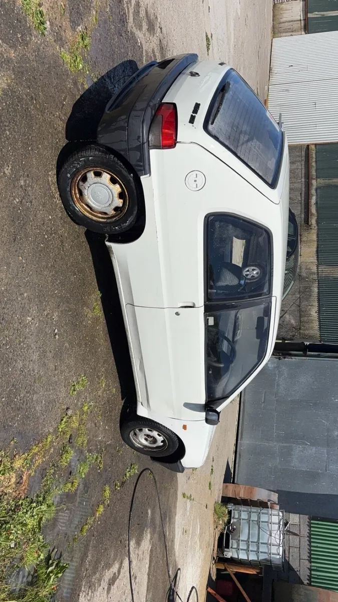 Peugeot 106 phase 1 - Image 1