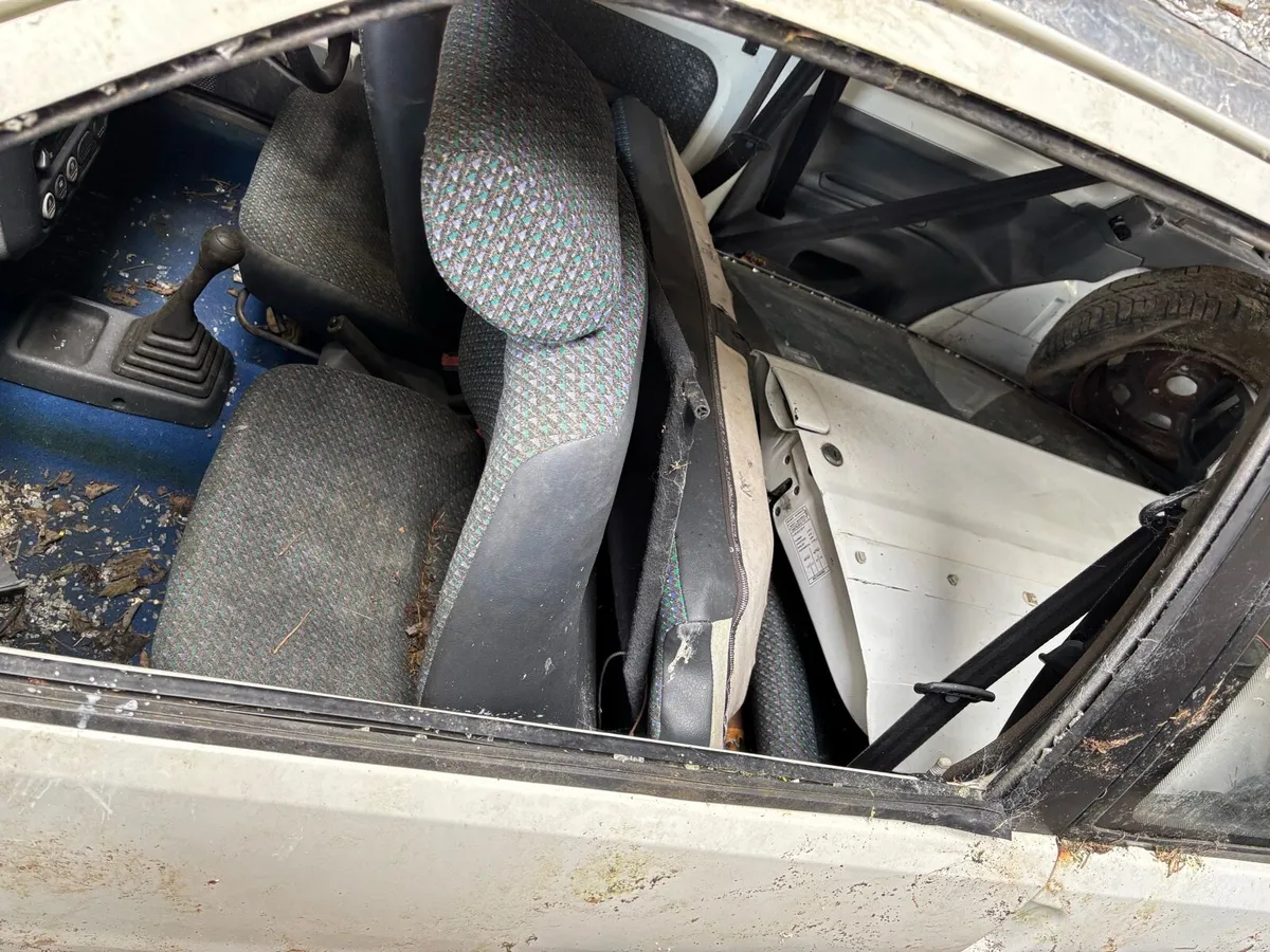 Peugeot 106 phase 1 - Image 4