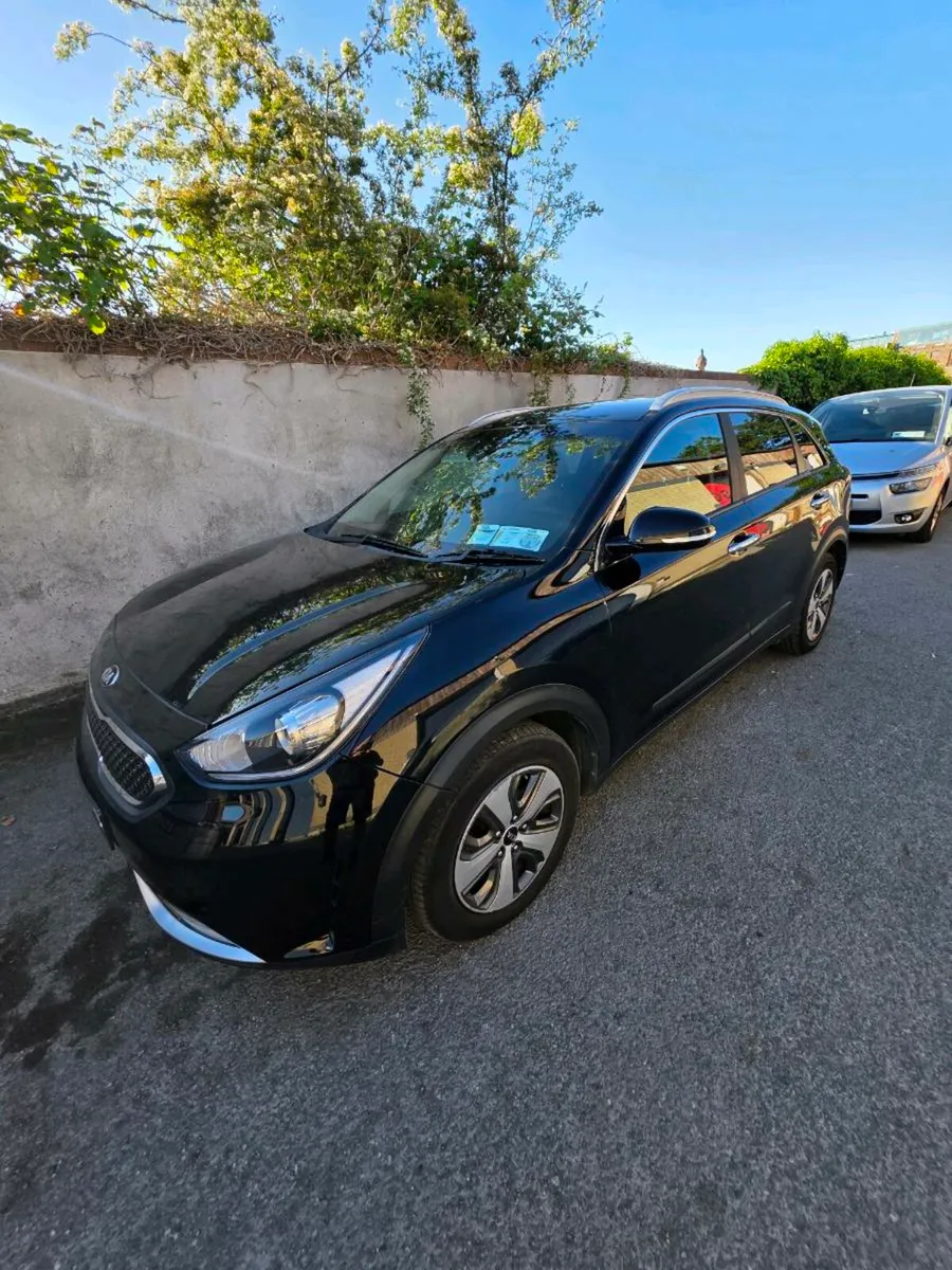 Car - Image 1