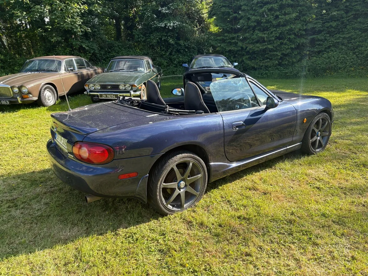 01 Mazda MX5 - Image 2