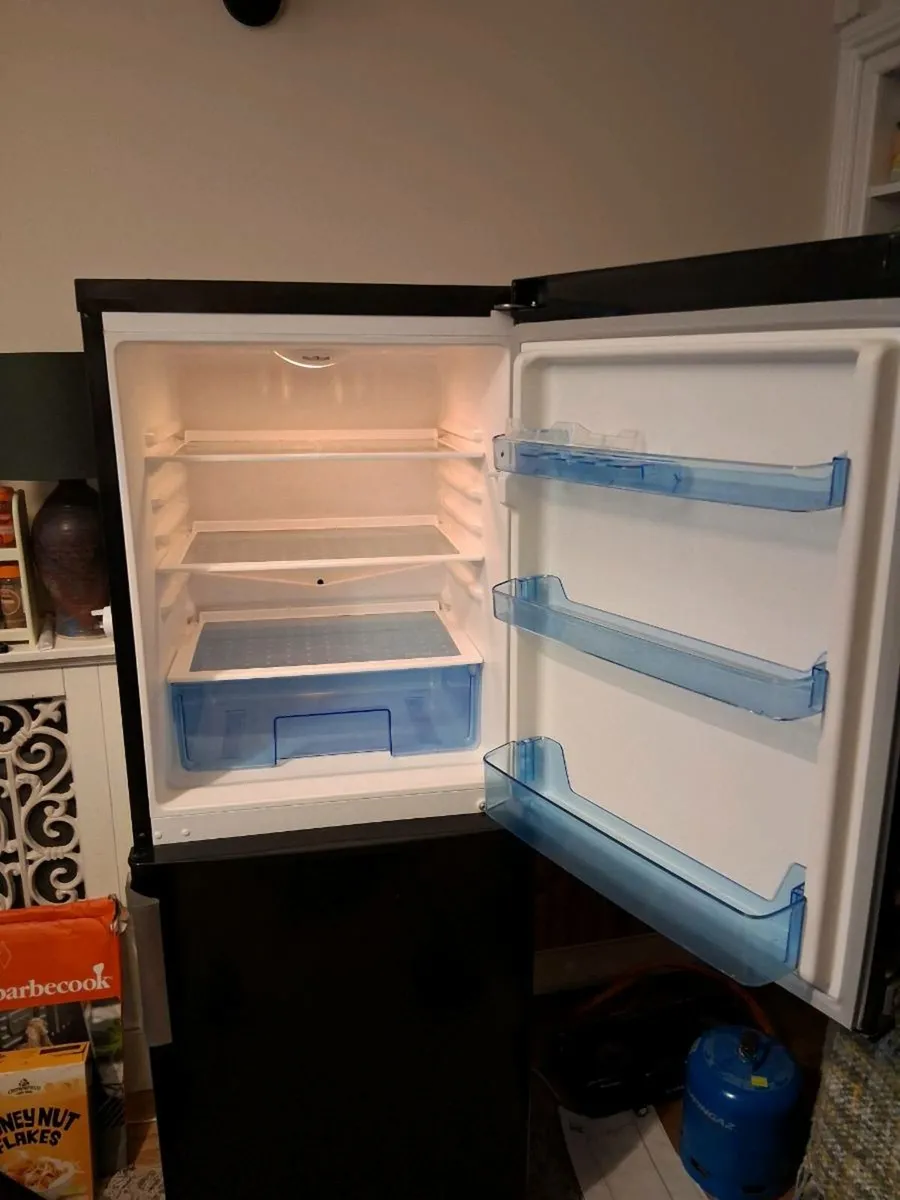 Fridge freezer - Image 4