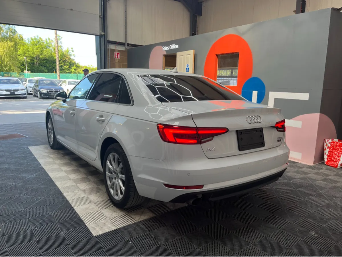 Audi A4 2.0 TFSI / 76k KMs / REVERSE CAMERA , ADAP - Image 4