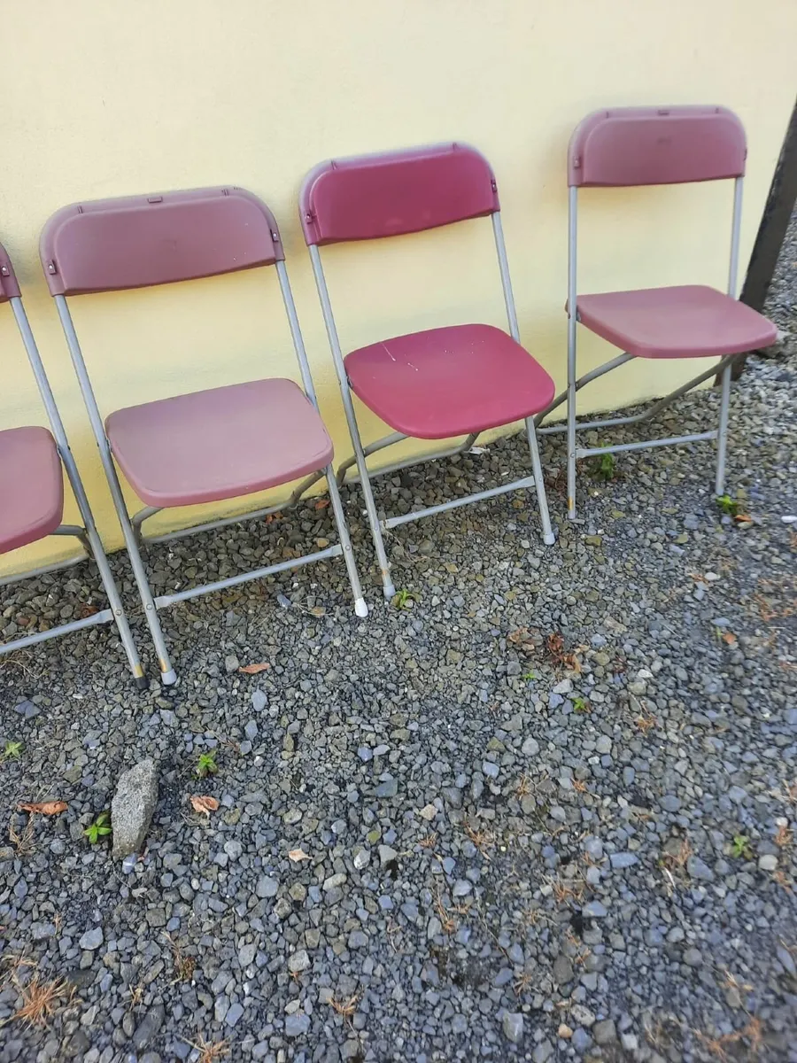 Foldable chairs - Image 1