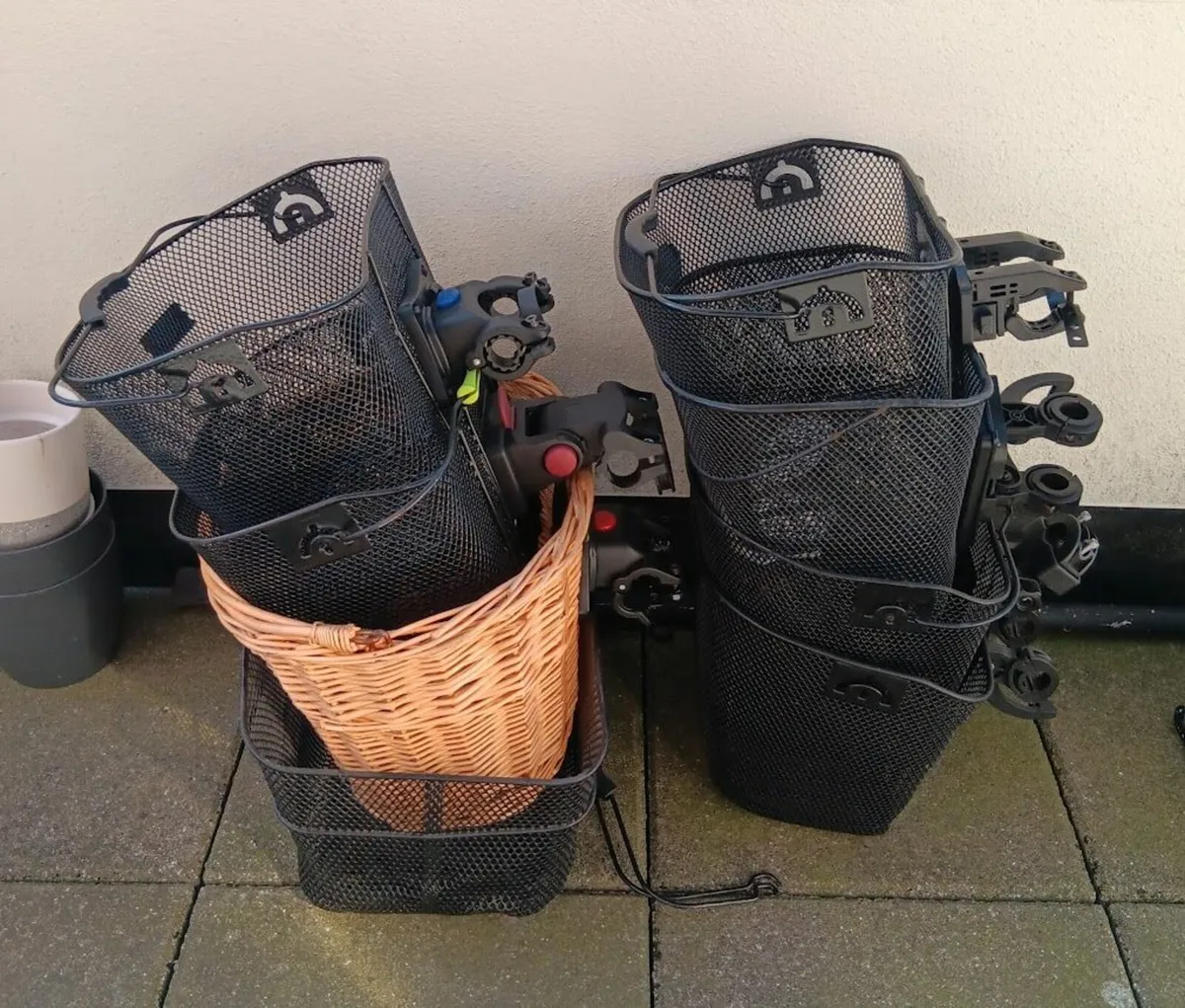 Eight bike baskets - Image 1
