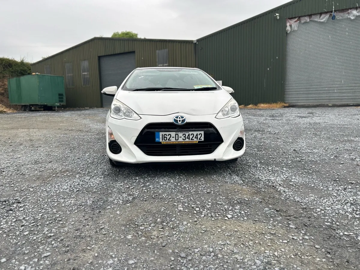2016 Toyota aqua automatic - Image 2