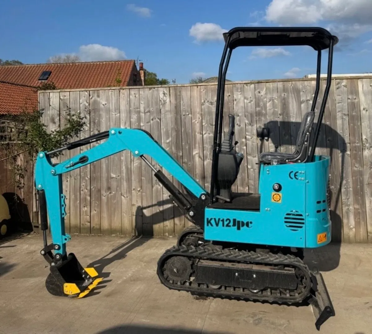 JPC mini micro digger . Diesel . Kubota Jcb . 2025 - Image 1