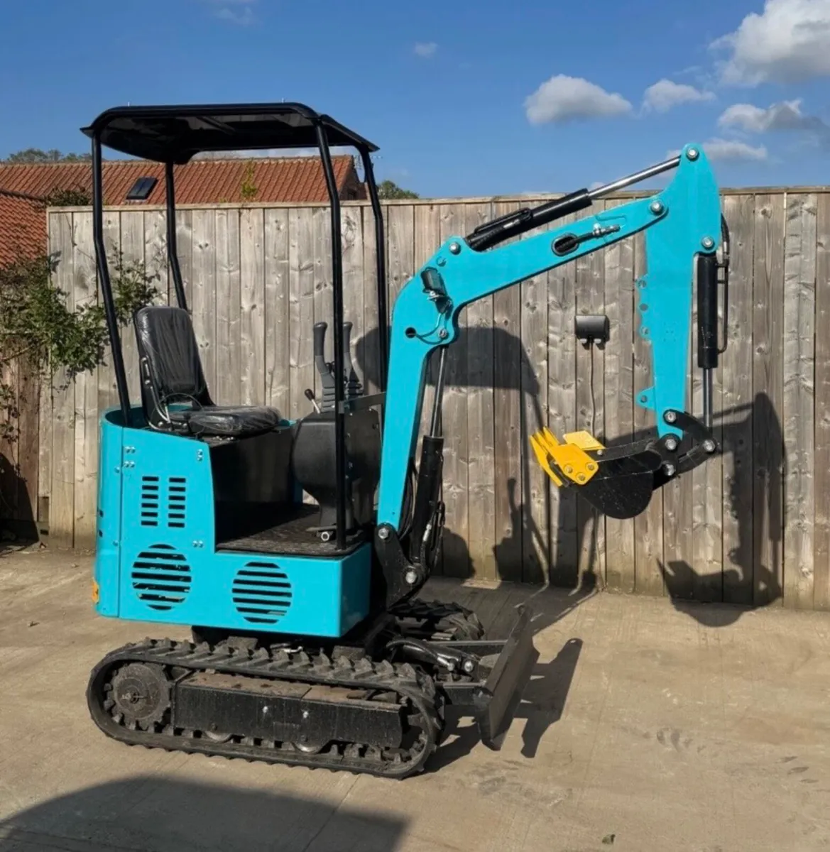 JPC mini micro digger . Diesel . Kubota Jcb . 2025 - Image 2
