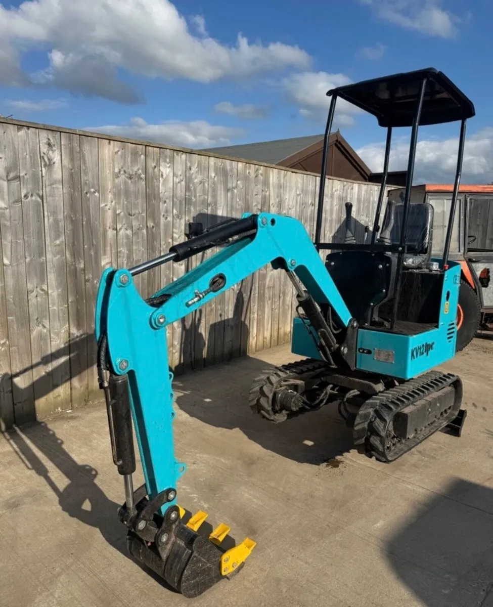JPC mini micro digger . Diesel . Kubota Jcb . 2025 - Image 3