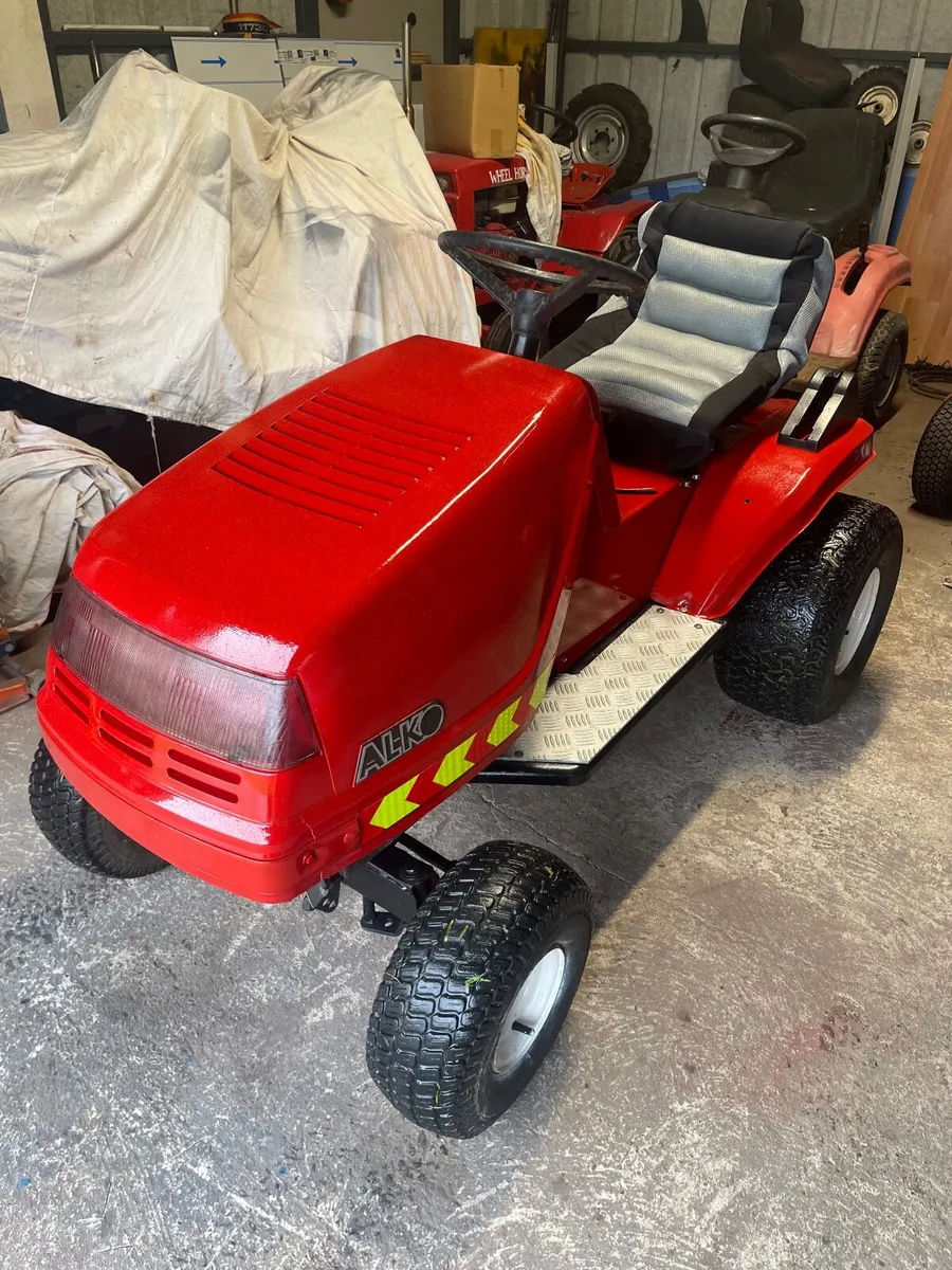 Tractor - Image 4